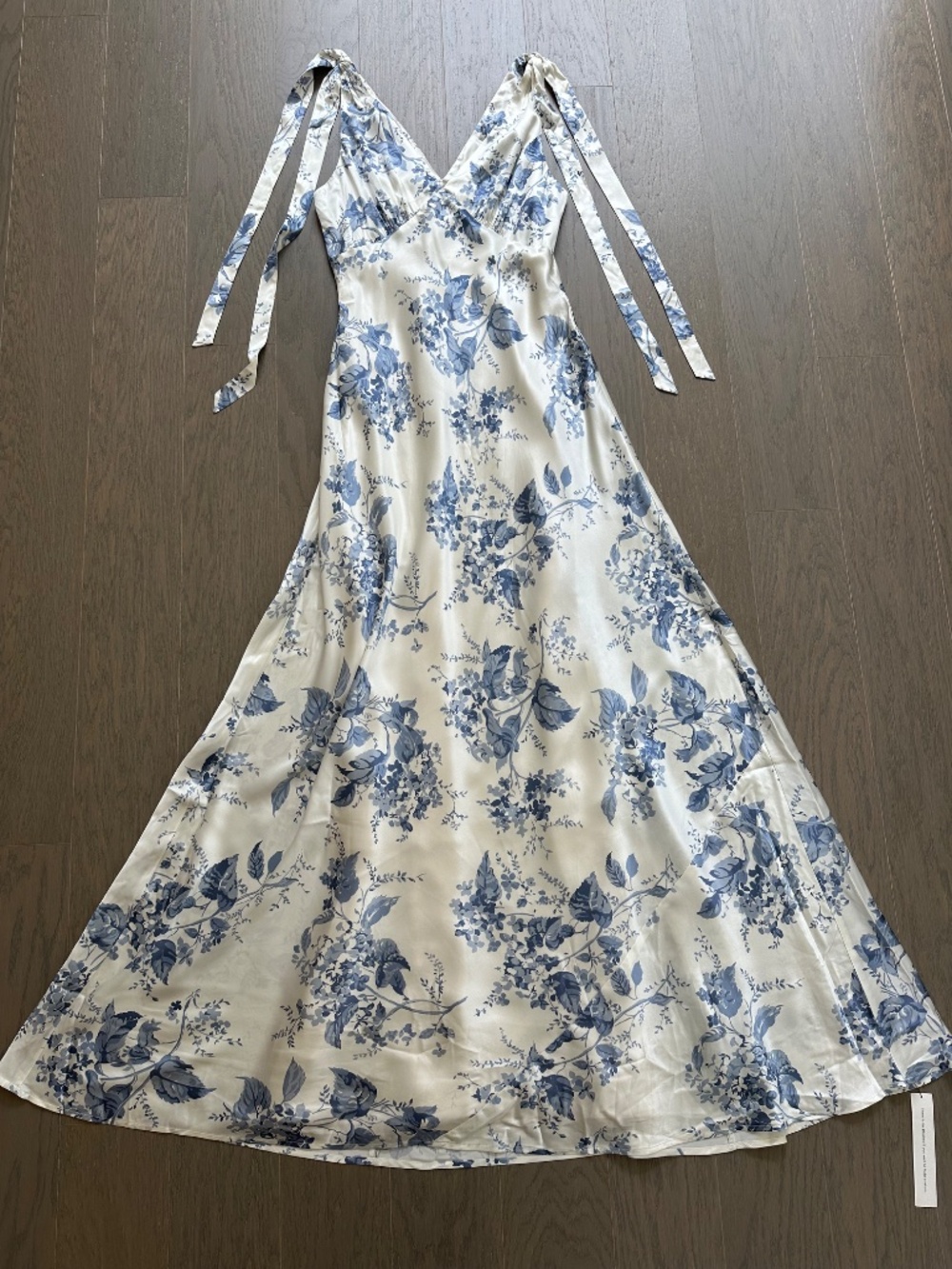 Reformation Pernille Blue White Floral Lupine Silk Maxi Dress Tie w/ Tags MEDIUM - Picture 2 of 9